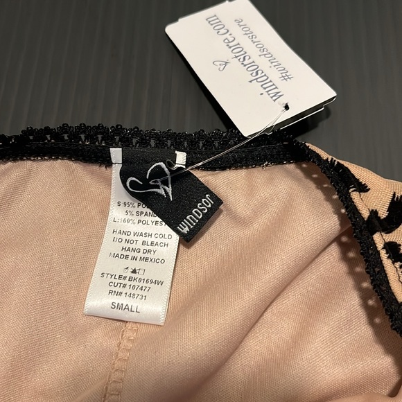 WINDSOR skirt NWT - Picture 4 of 7